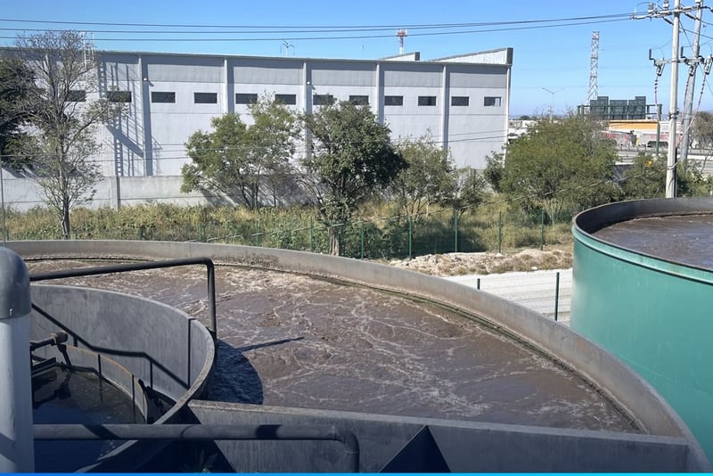 Planta de tratamiento de aguas residuales en operación
